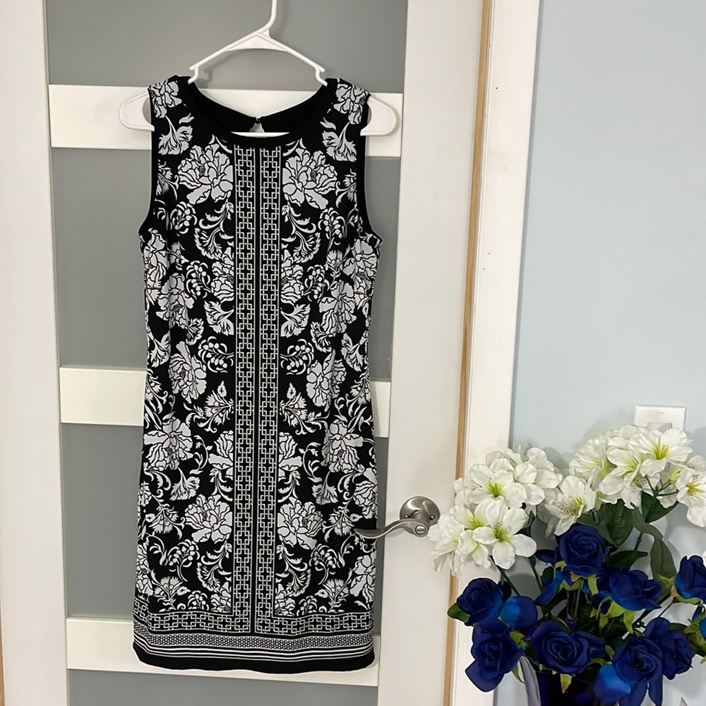 White House Black Market Shift Dress Body Con Sleeveless M Polyester Spandex